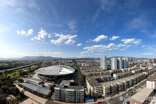 丹尼斯-史密斯谈此前客场之旅：我们没打出高水准 只想早点收工